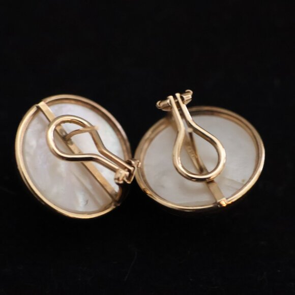 Absolutely Stunning 14K Gold and Mabe Pearl Earrings – Unique/Rare - Clip - Picture 8 of 12